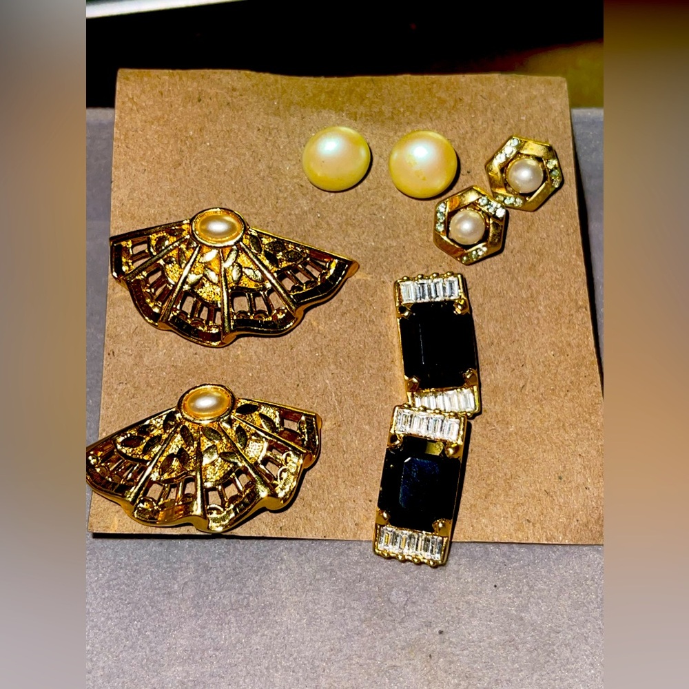 Set of 4 Vintage Pierced Earrings.